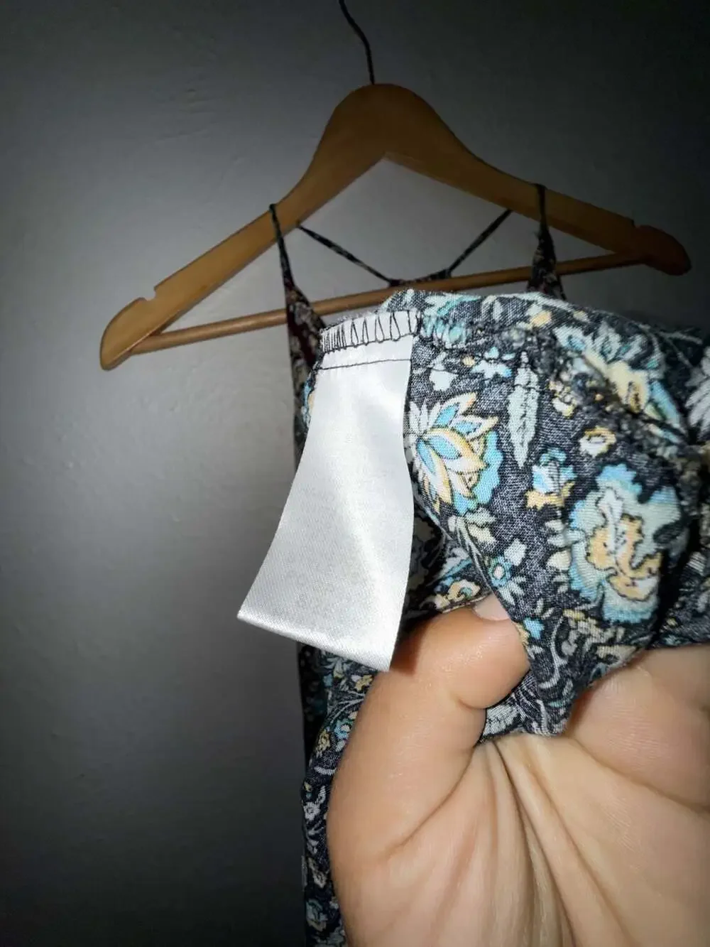 Kori America Boho Floral Print Strappy Maxi Dress with High-Low Hem - Picture 4 of 6